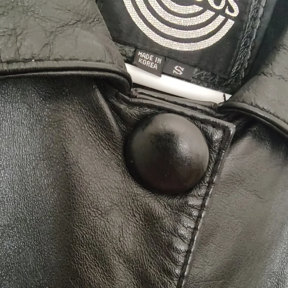 Vintage 80s leather oversized fit coat EUC S M - Picture 6 of 7